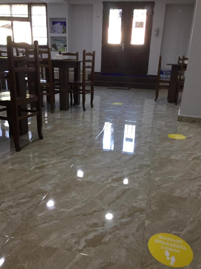 Guesthouse Gera Mestia Ngoại thất bức ảnh