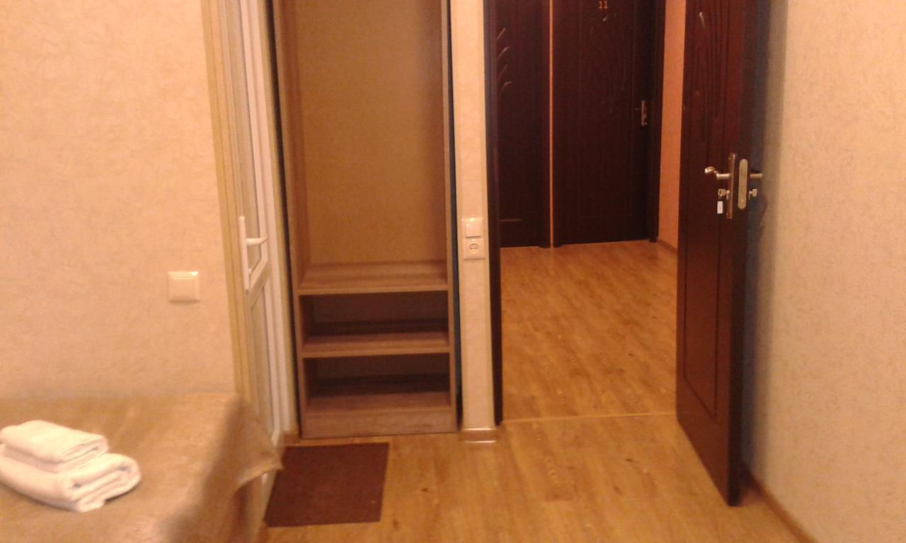 Guesthouse Gera Mestia Ngoại thất bức ảnh