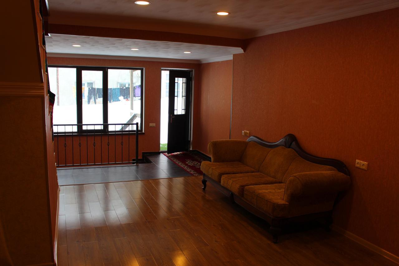 Guesthouse Gera Mestia Ngoại thất bức ảnh