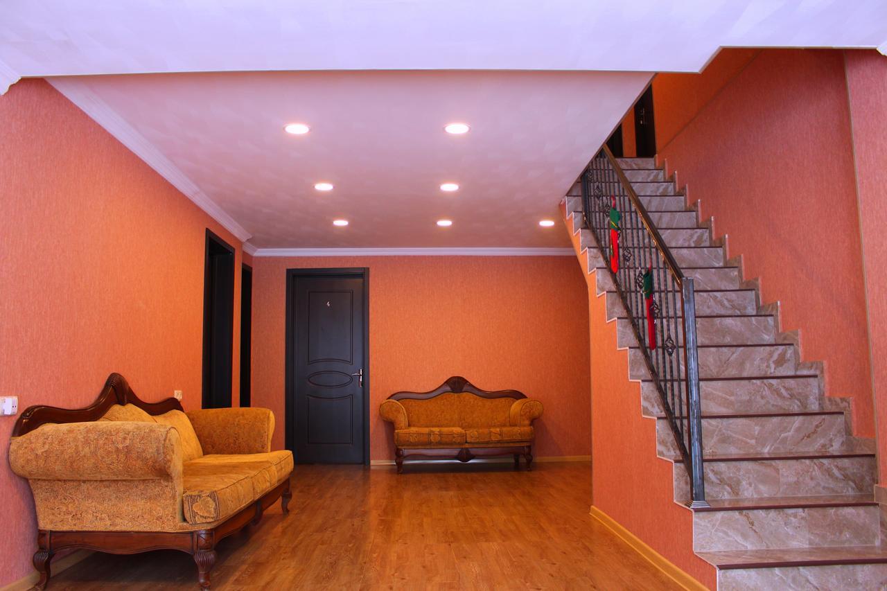 Guesthouse Gera Mestia Ngoại thất bức ảnh