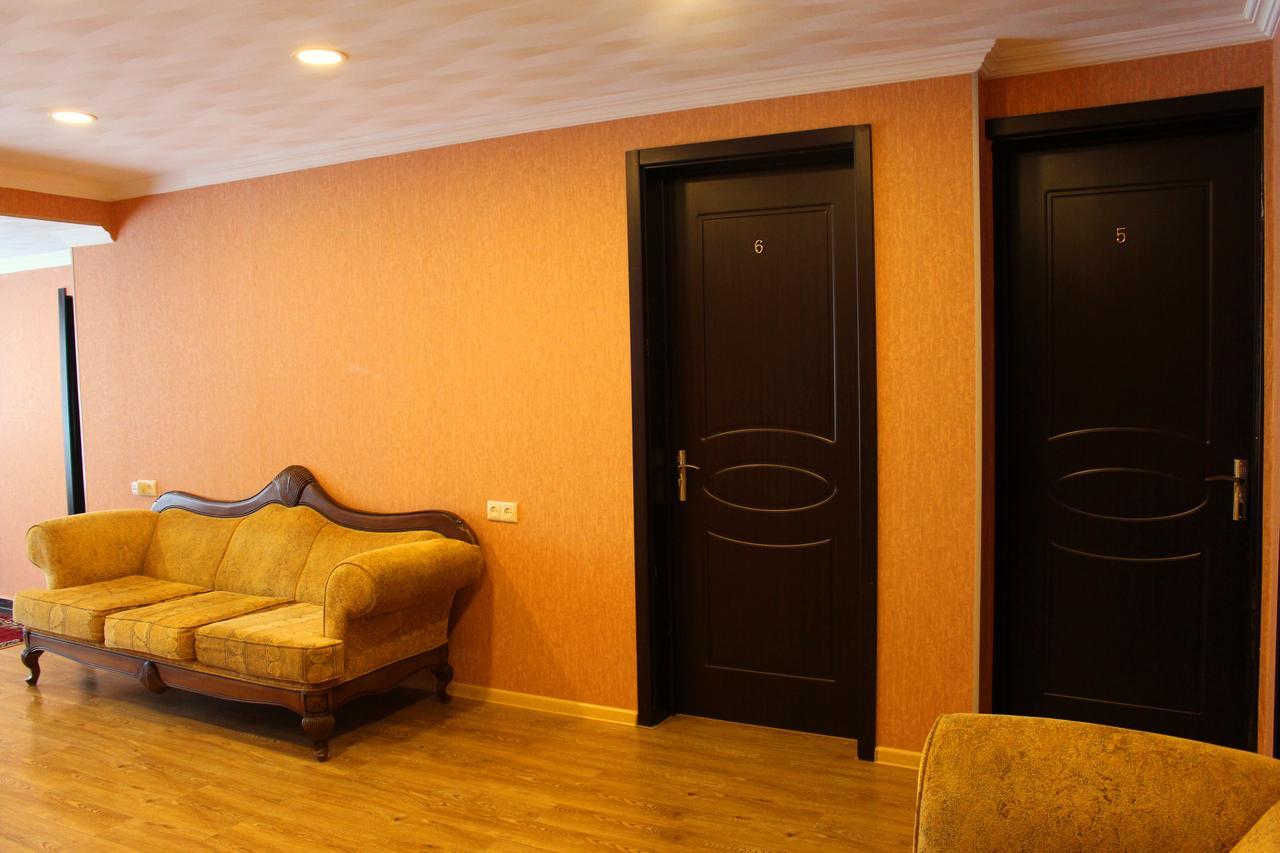 Guesthouse Gera Mestia Ngoại thất bức ảnh