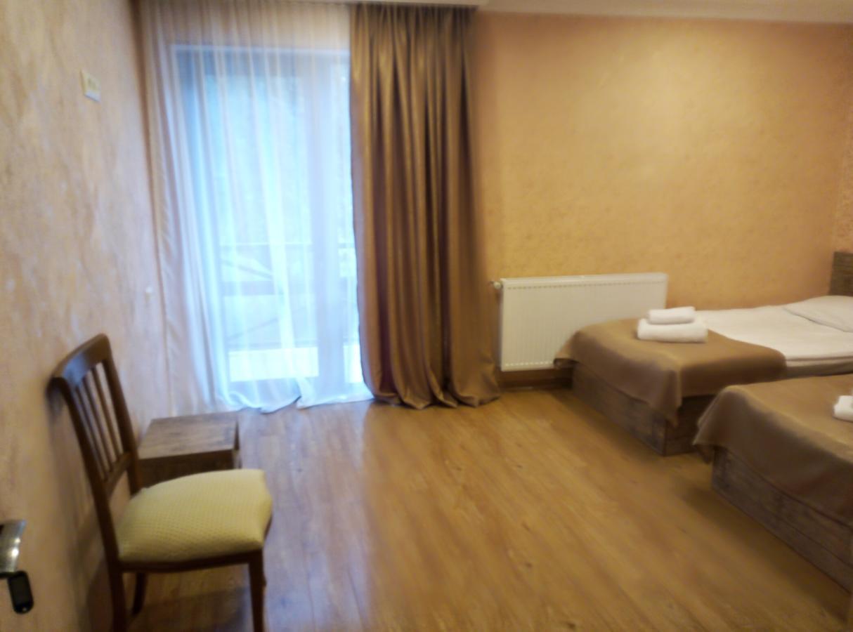Guesthouse Gera Mestia Ngoại thất bức ảnh