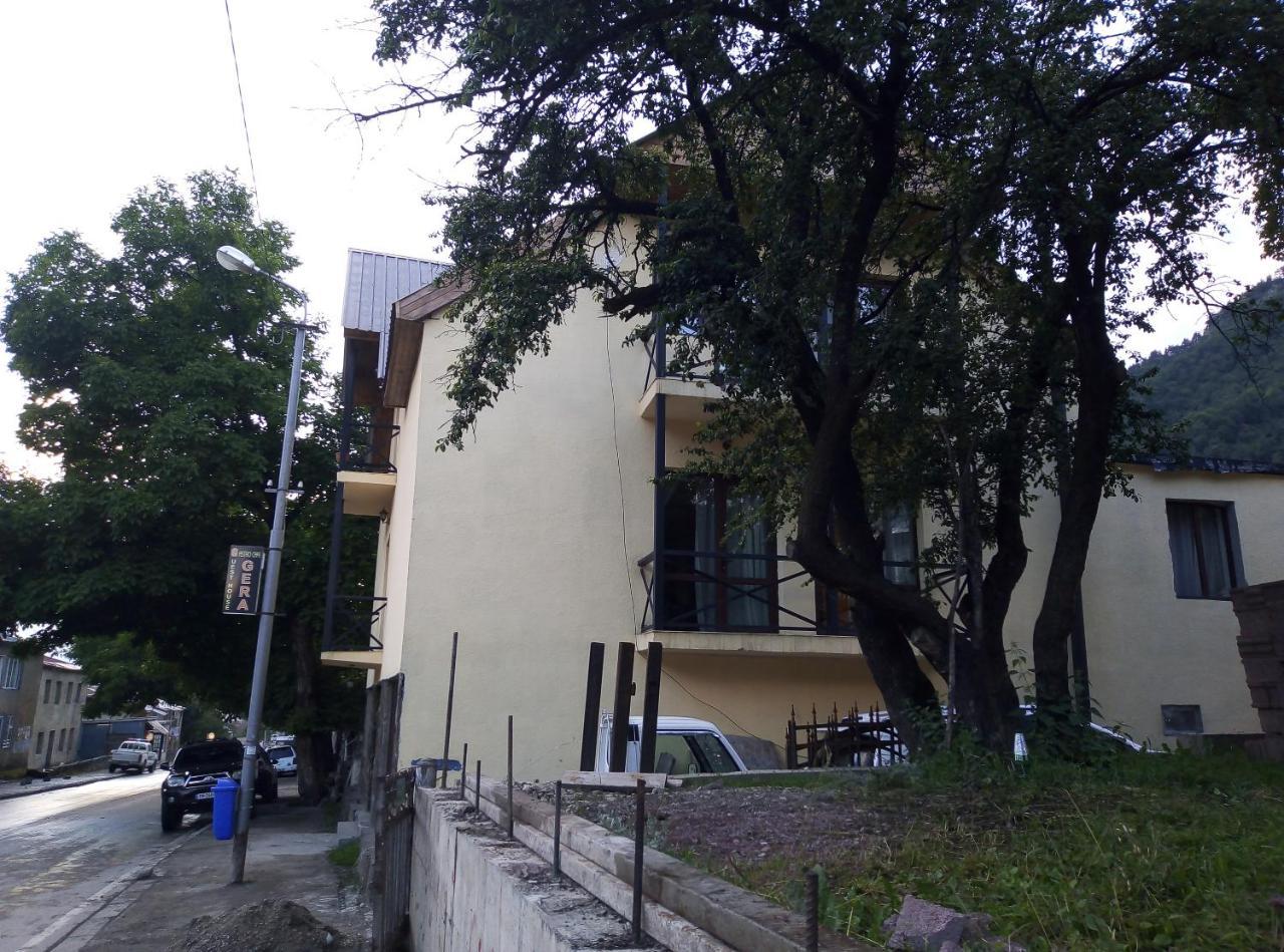 Guesthouse Gera Mestia Ngoại thất bức ảnh