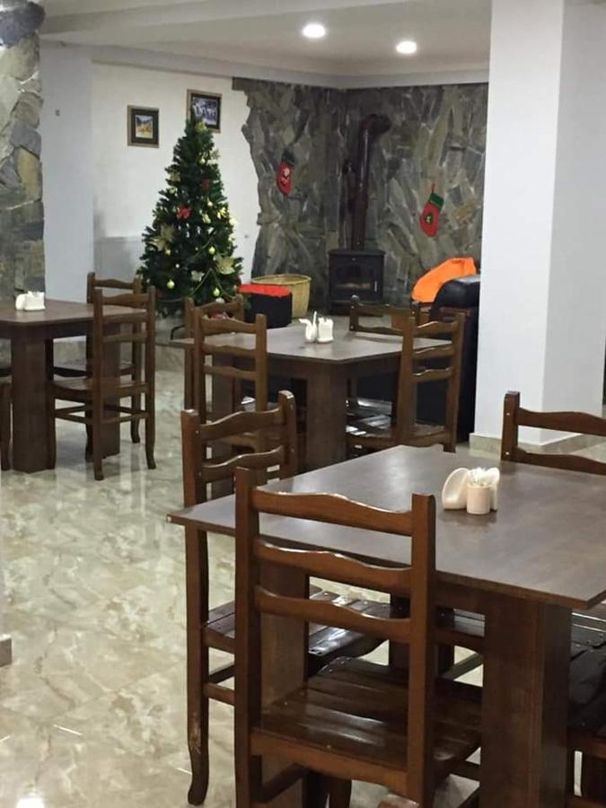 Guesthouse Gera Mestia Ngoại thất bức ảnh